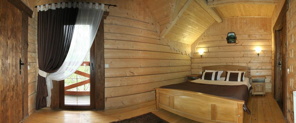 Bozhena Hotel Mykulychyn Eksteriør billede