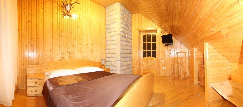 Bozhena Hotel Mykulychyn Eksteriør billede