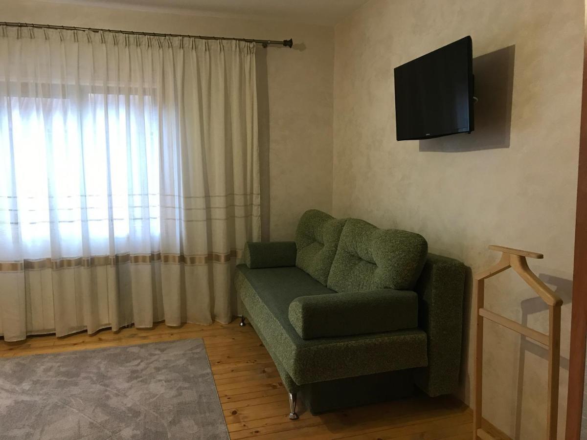 Bozhena Hotel Mykulychyn Eksteriør billede